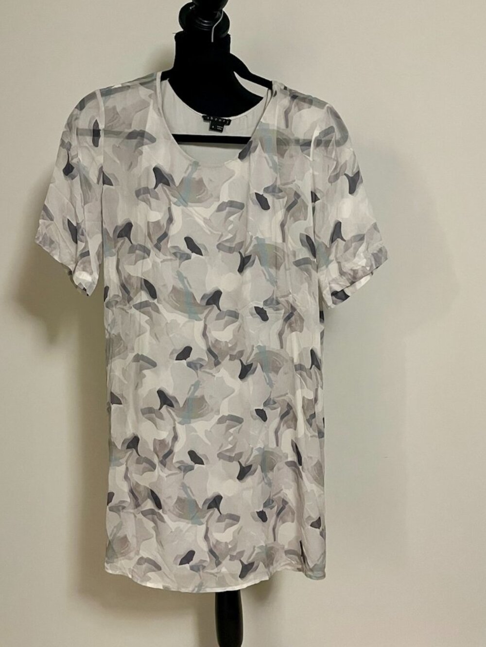 #244 Theory 100% Silk Shades of Light Colors Short Sleeve Short Dress